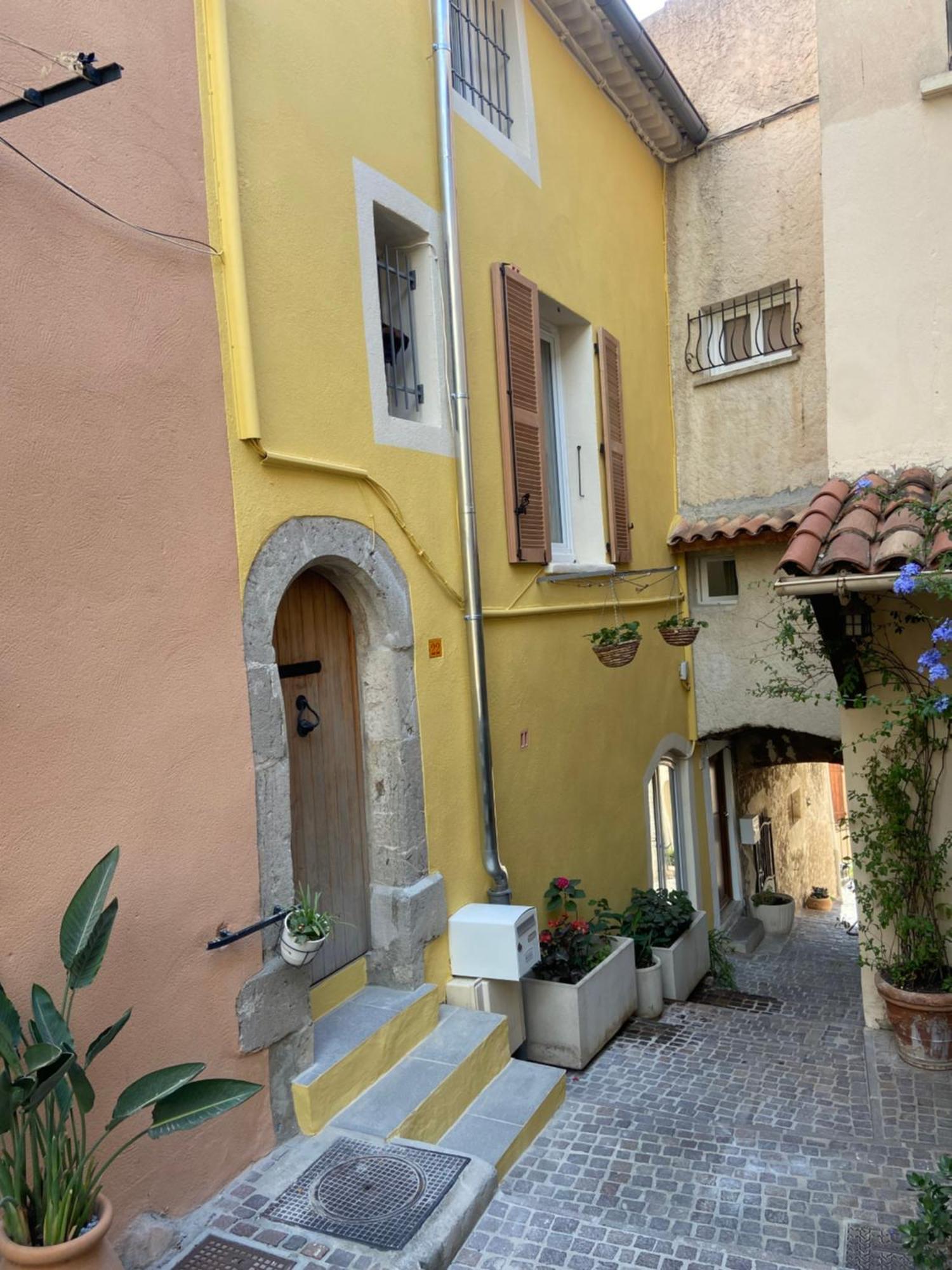 Appartement Dans Le Charme De La Pierre à La Garde  Extérieur photo